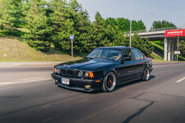 Wie verbessert die Aerodynamik die Sicherheit eines Fahrzeugs?